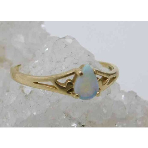 10K Gold Blue Opal Teardrop Cut Ring 1.8g

OPAL 10K GOLD RING SIZE6,7,8,9,10 - Picture 6 of 7